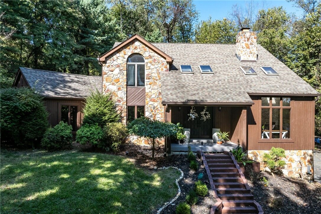 Property Photo: 227 Meadowfield Ln PA 15025