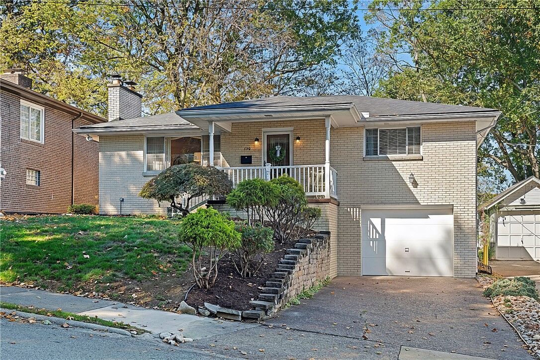 Property Photo: 156 Grandview Way PA 15022