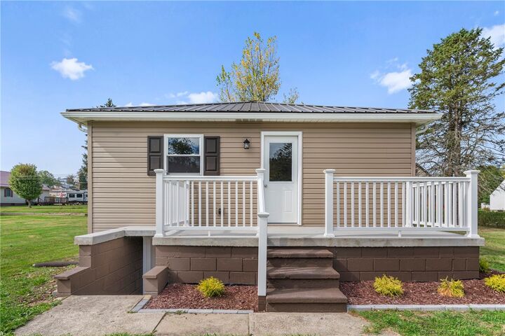 Property Photo: 203 Level St PA 15314