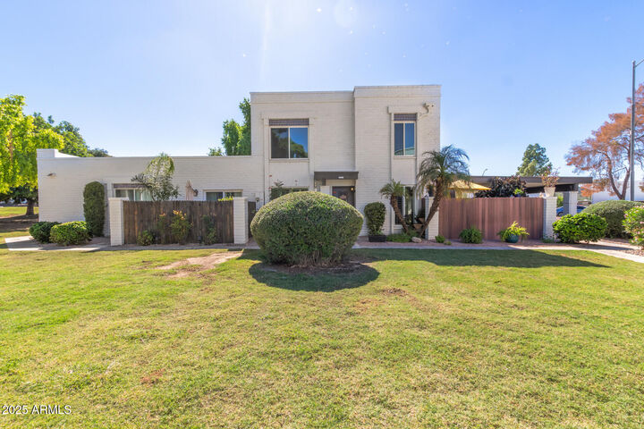 Property Photo: 13233 N 3rd Place 13B AZ 85022