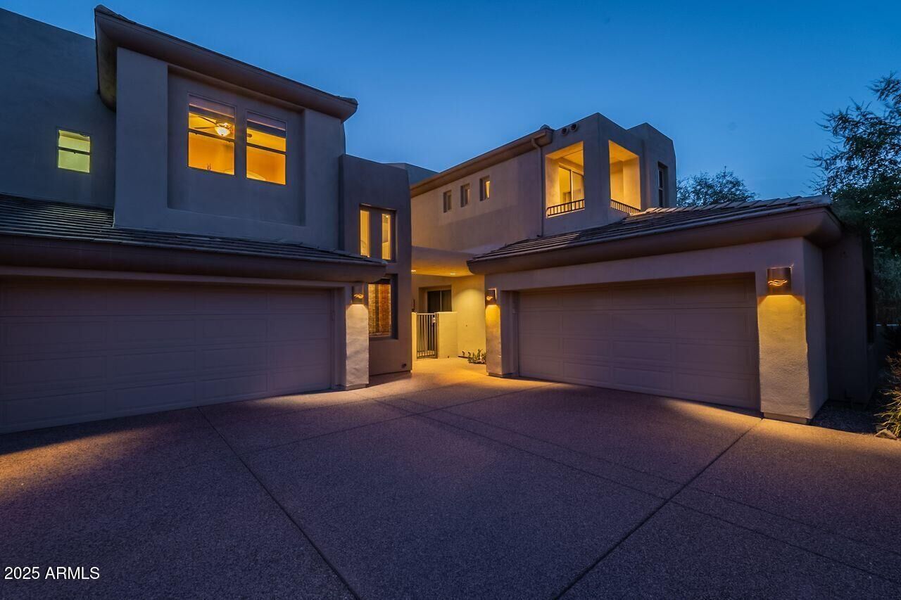 Property Photo: 14850 E Grandview Drive 206 AZ 85268