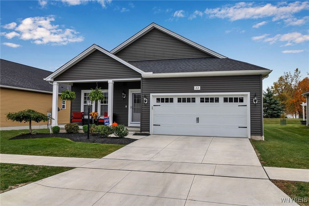 Property Photo:  22 Eagleview Drive  NY 14072 