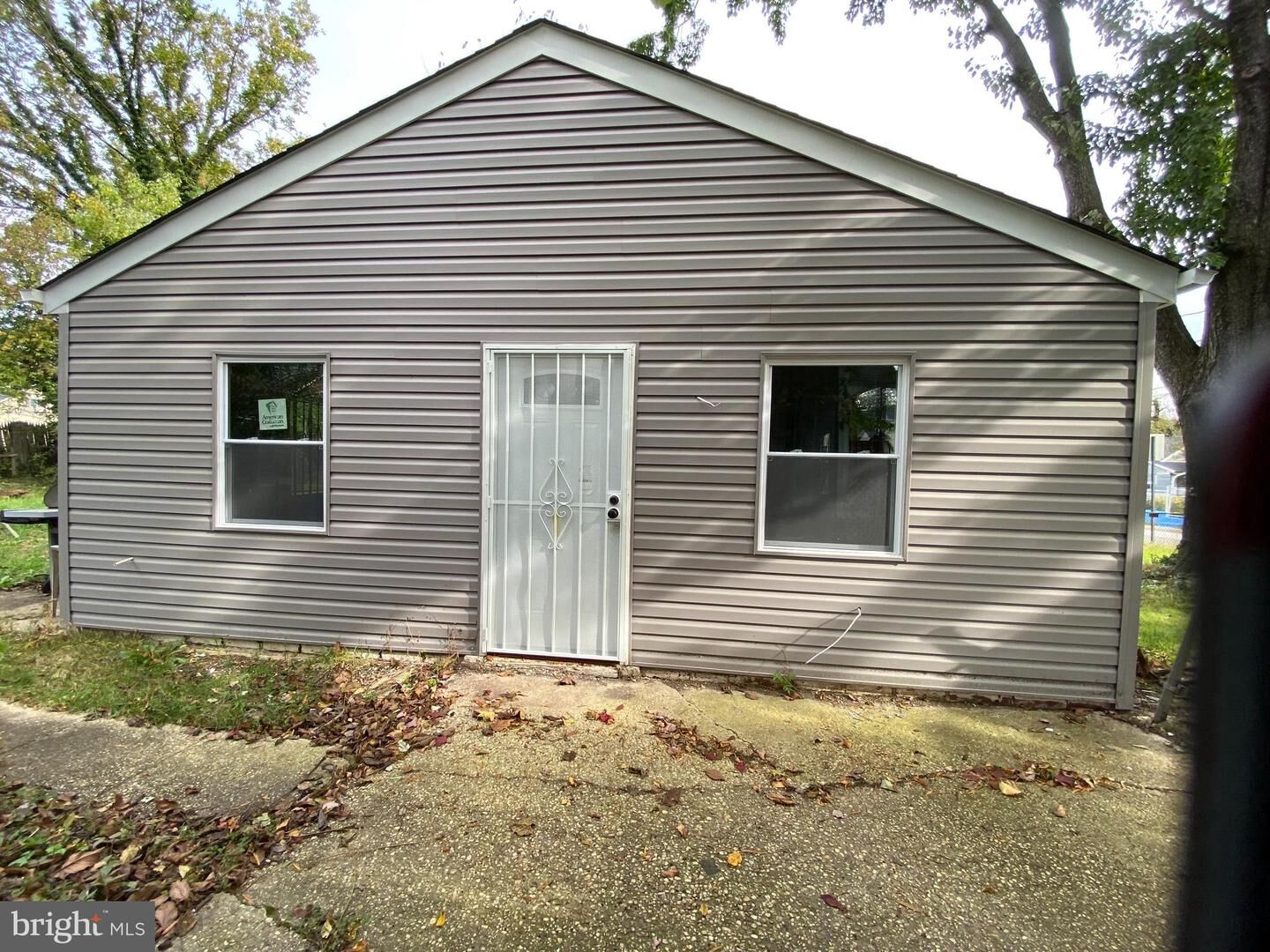 Property Photo:  907 Mentor Avenue  MD 20743