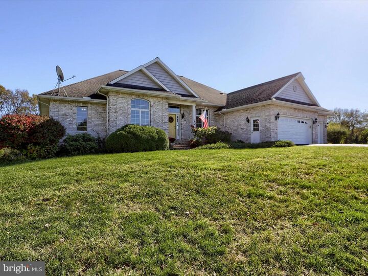 Property Photo: 9 E Linden Drive E PA 17015