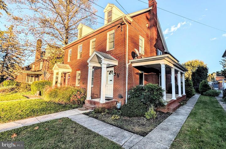 Property Photo:  1426 Alexander Avenue  PA 17201