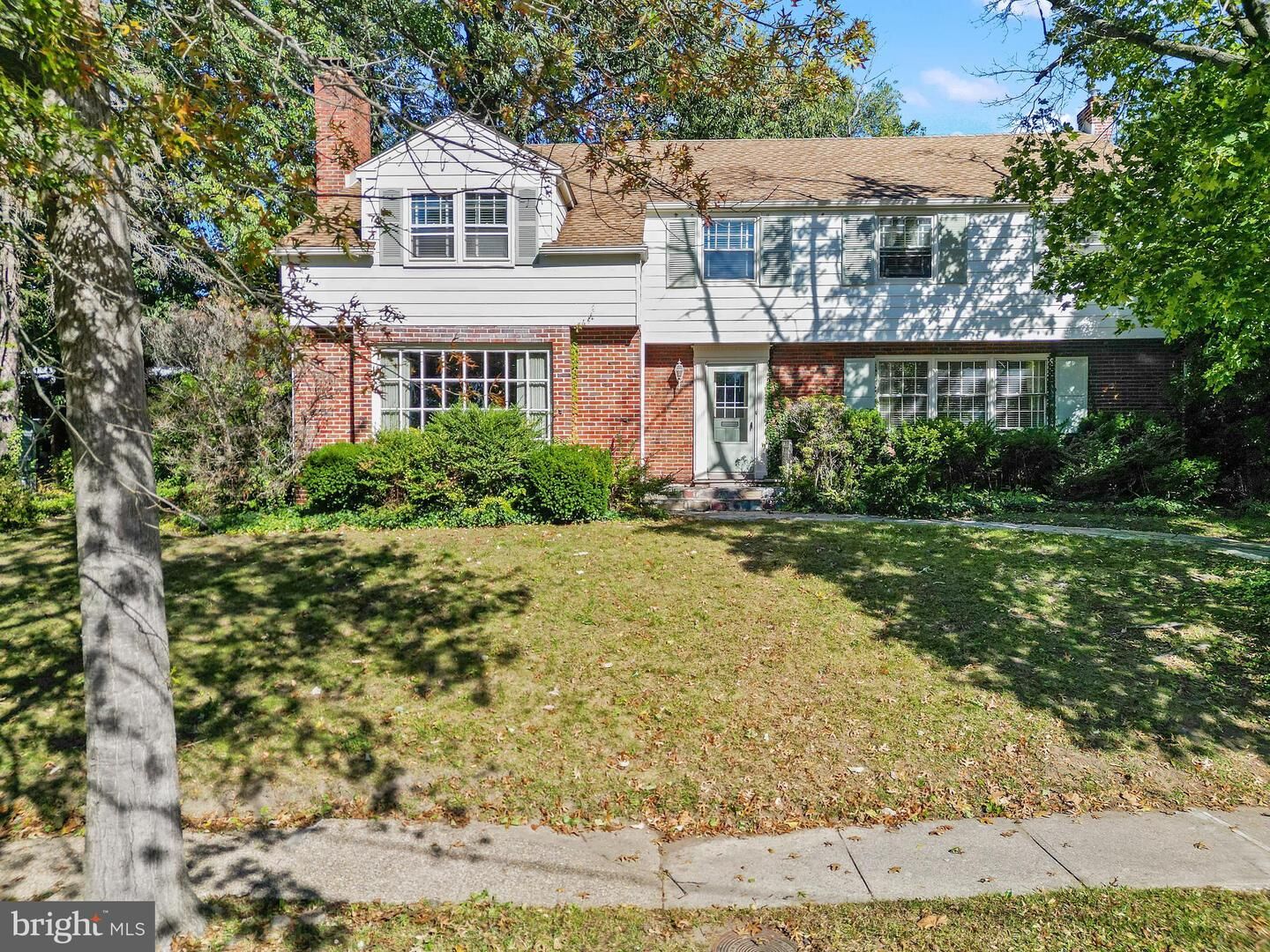 Property Photo:  1506 Hollinshed Avenue  NJ 08110