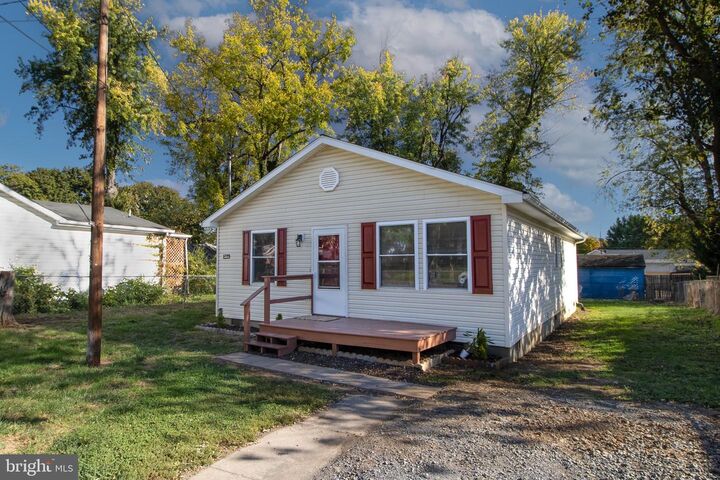 712 1/2 Morgan Street  Martinsburg WV 25401 photo