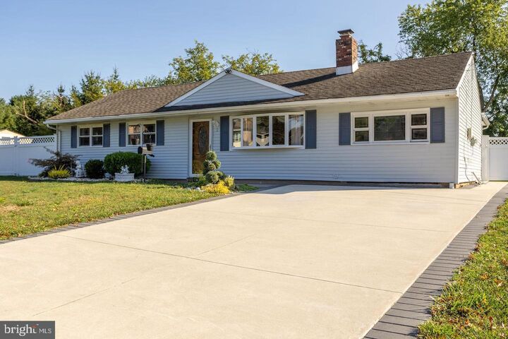 2 Great Oak Road  Hamilton NJ 08690 photo
