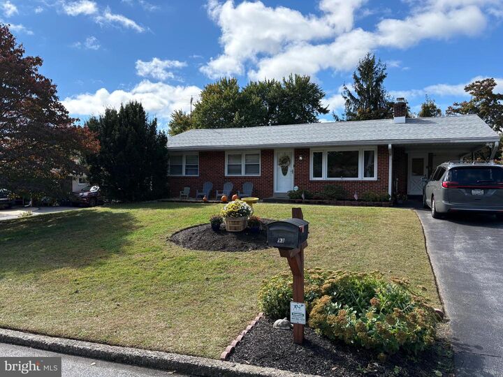Property Photo: 93 Patricia Place PA 19063
