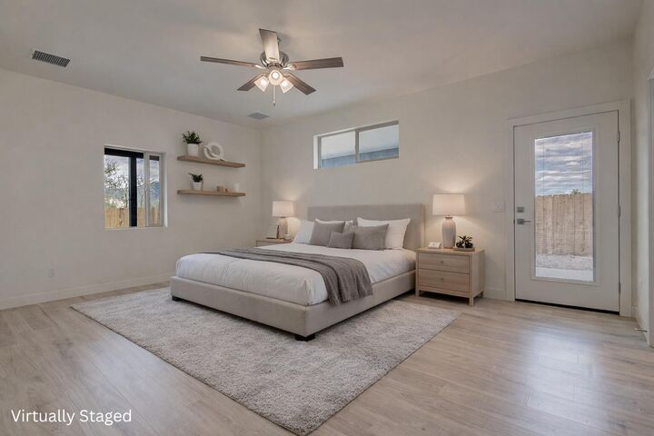 Property Photo:  936 S Accuracy Way  AZ 85553 