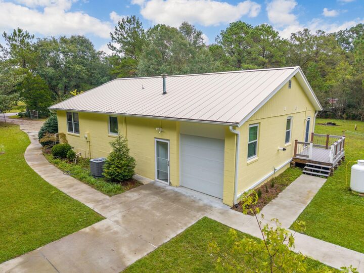 Property Photo: 3255 Edenvale Road SC 29455