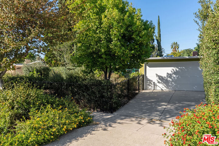 Property Photo: 20307 Mobile St CA 91306