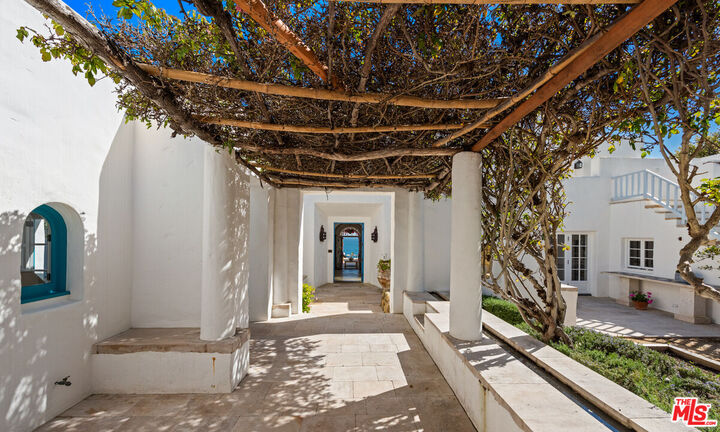 Property Photo:  27832 Pacific Coast Hwy  CA 90265 