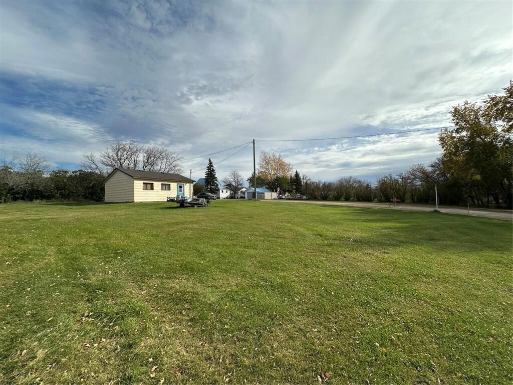 Property Photo: 0 South Railway Street MB R0J 0B0