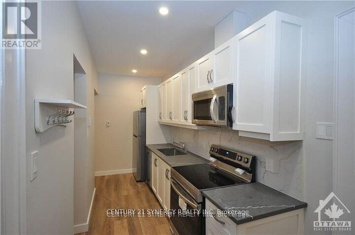 Property Photo: 458 Maclaren Street 1A ON K1R 5K6