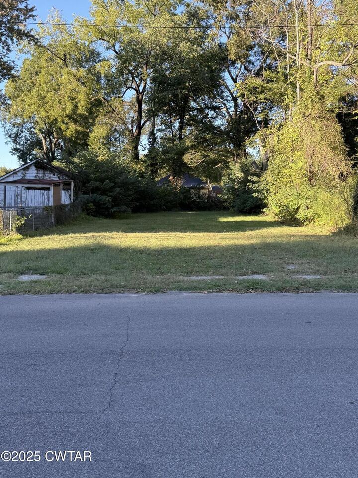 Property Photo:  337 Linden Street  TN 38301 