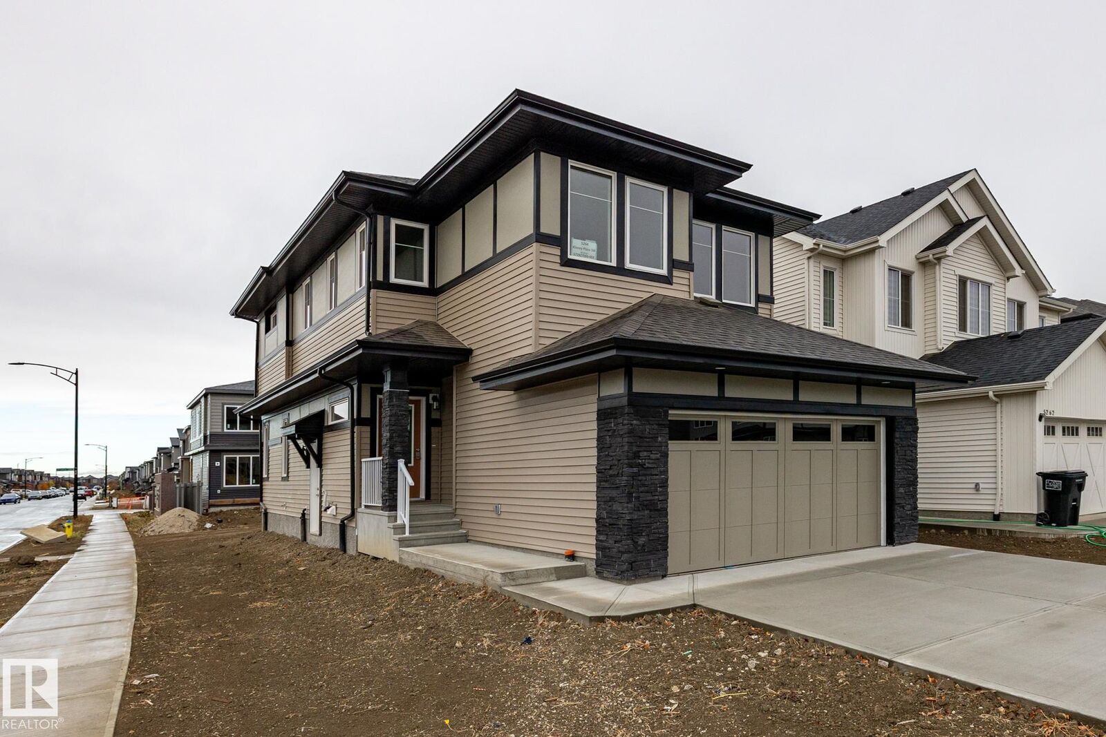 Property Photo: 5264 Kinney Place SW AB T6W 1A8