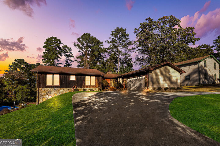 Property Photo: 2504 Amalfi Drive NW GA 30012