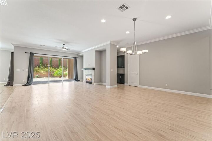 Property Photo: 7291 Ellington Park Street NV 89166