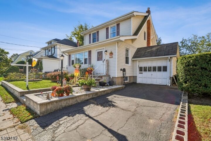 Property Photo: 31 Chestnut St NJ 07662