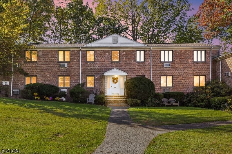 Property Photo: 84 Troy Dr NJ 07081