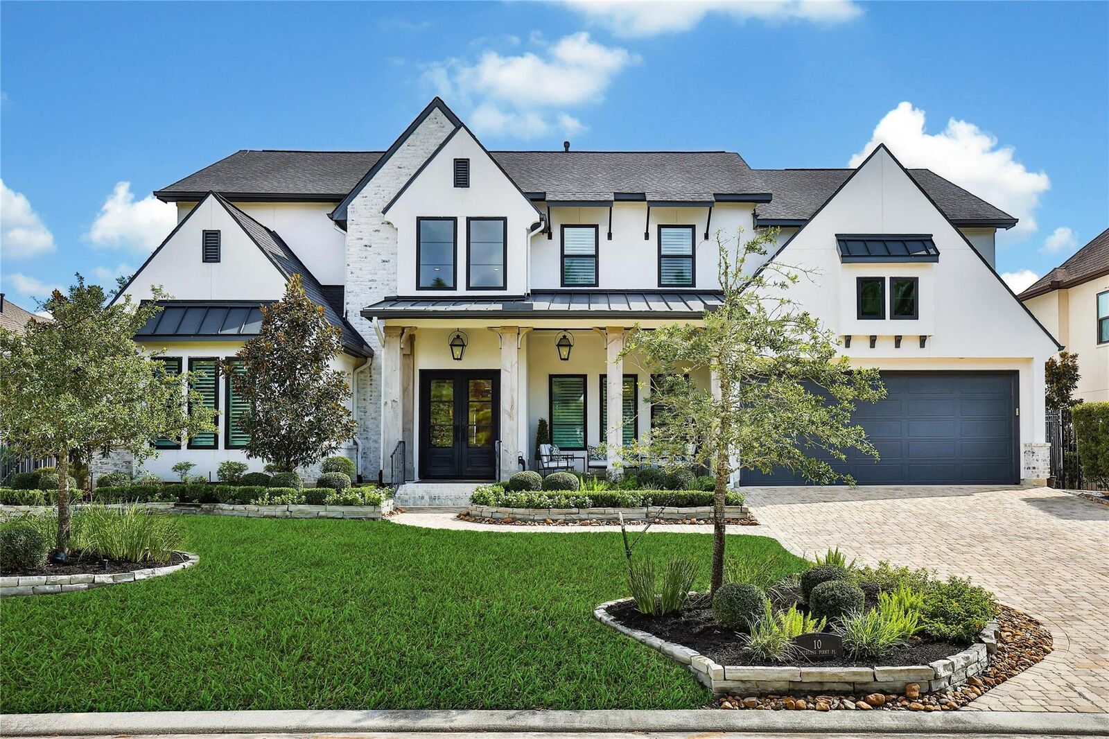 Property Photo: 10 Peerless Point Place TX 77375