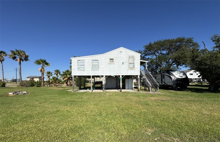 Property Photo: 1410 12th Street TX 77650