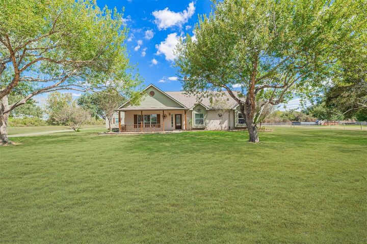 Property Photo:  1520 Lakefield Drive  TX 77474