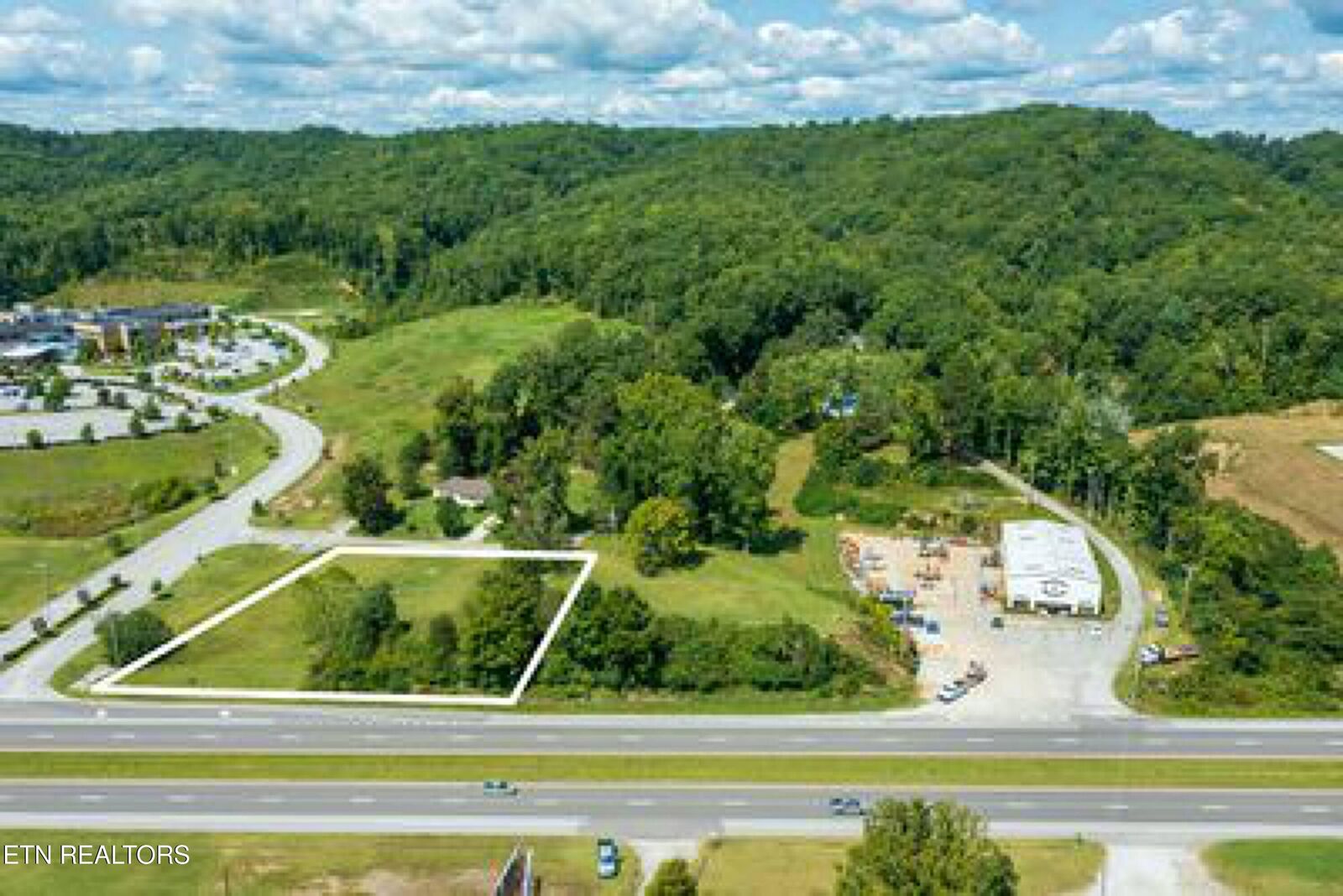 Property Photo: 2220 Roane State Hwy TN 37748