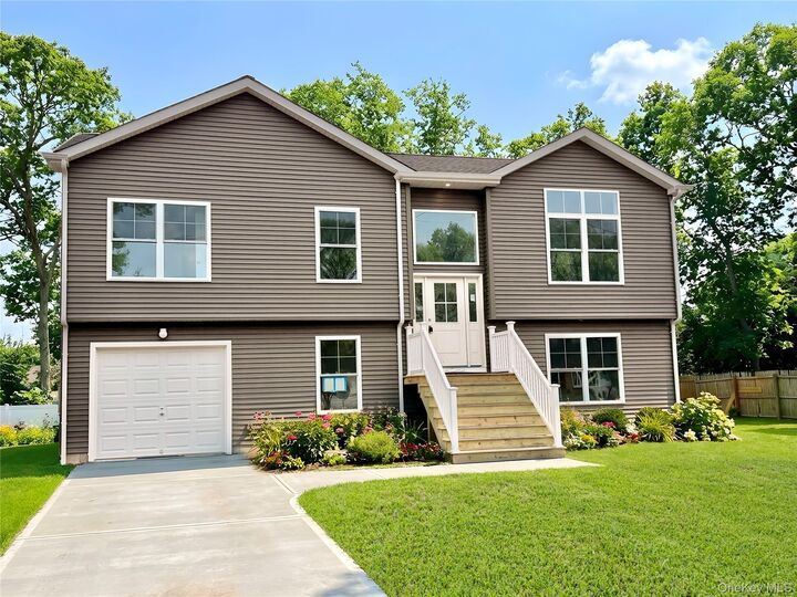 Property Photo:  40 St George Drive  NY 11967 