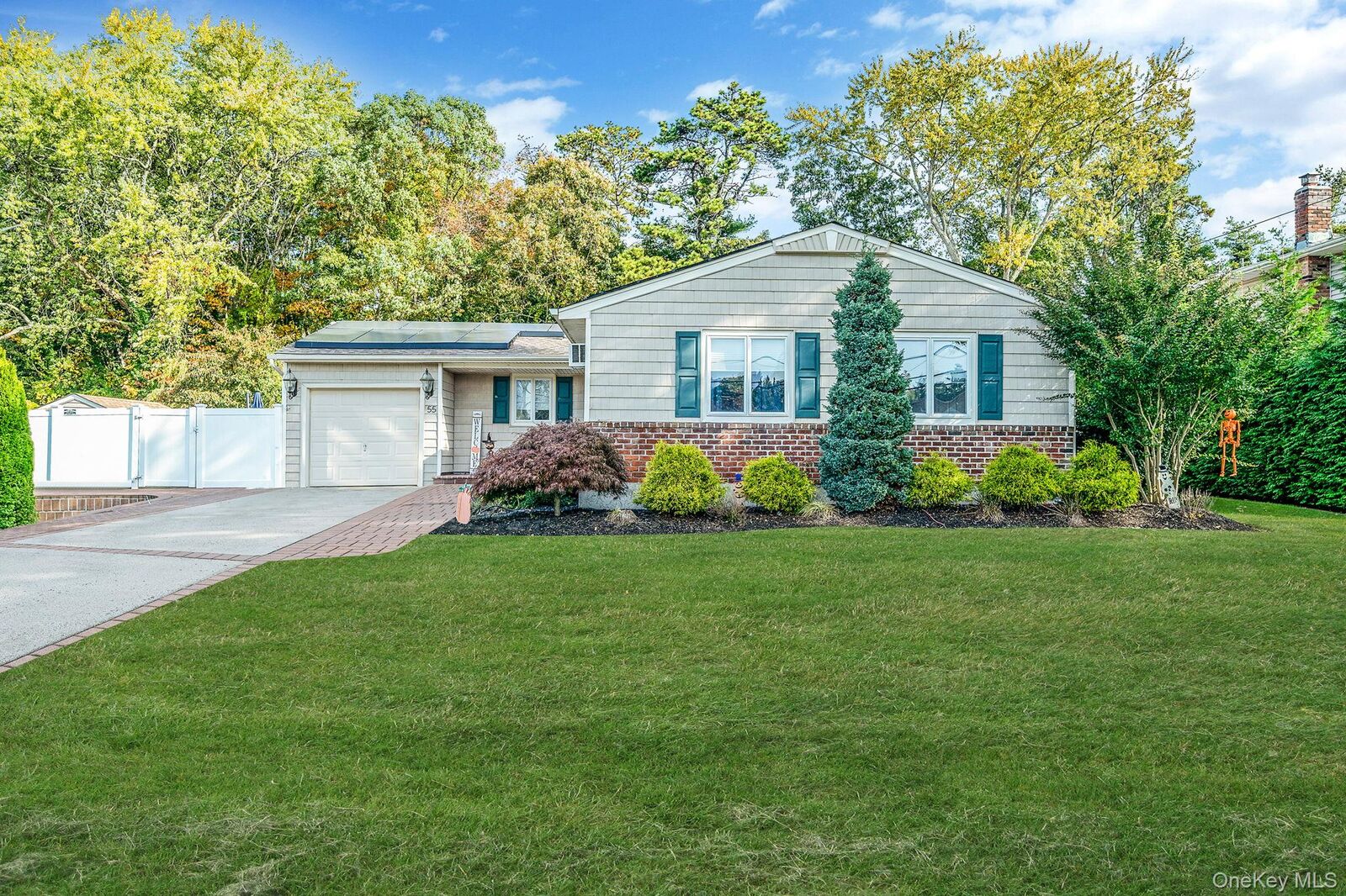 Property Photo:  55 Wexford Drive  NY 11769 