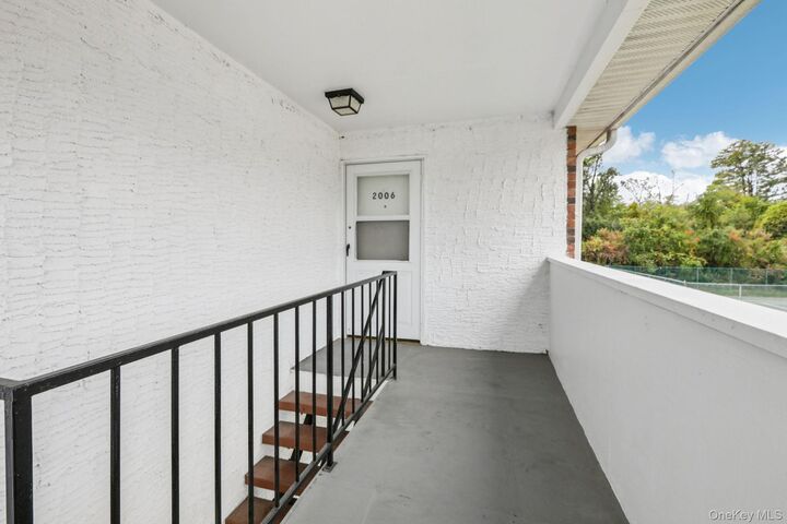 Property Photo: 2006 Baldwin Lane 20F NY 12550