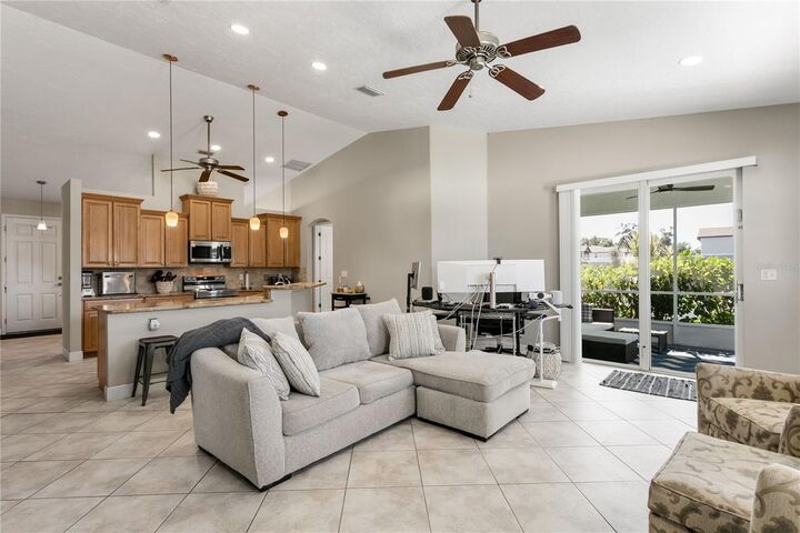 Property Photo: 601 Hamlin Street FL 34275
