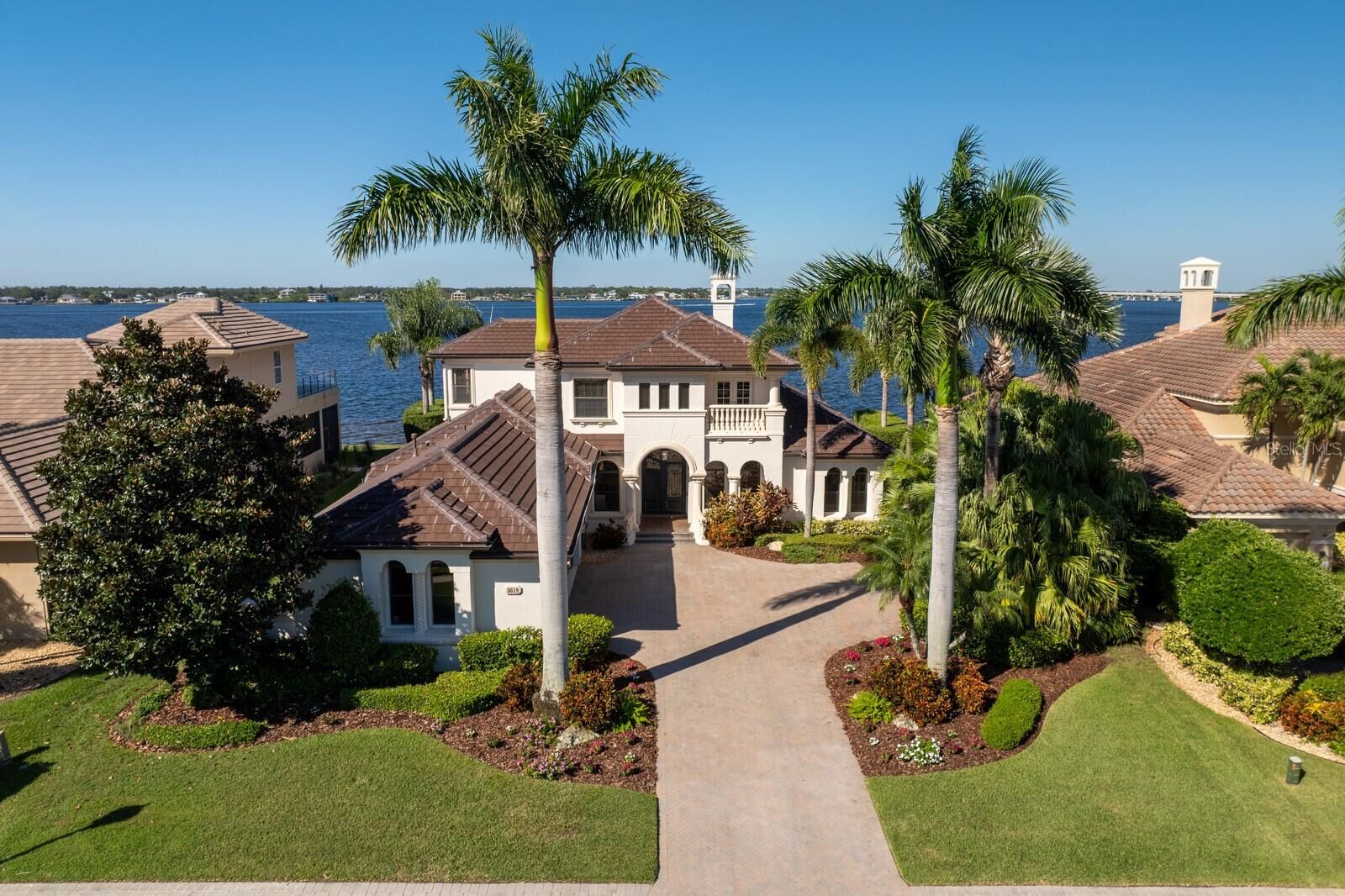 Property Photo: 3619 Hawk Island Drive FL 34208
