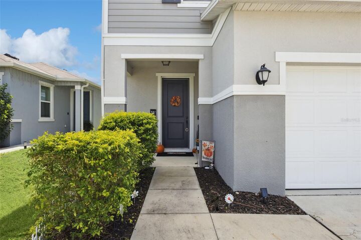 Property Photo: 1068 Papaya Circle FL 33897