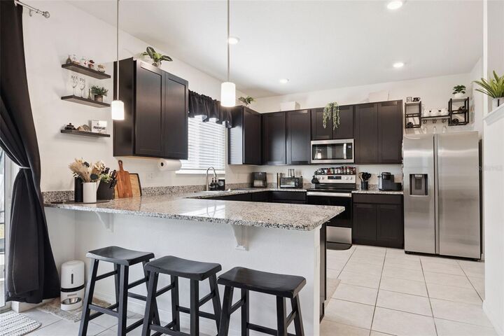 Property Photo:  1068 Papaya Circle  FL 33897 