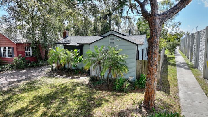 Property Photo: 204 E Harvard Street FL 32804