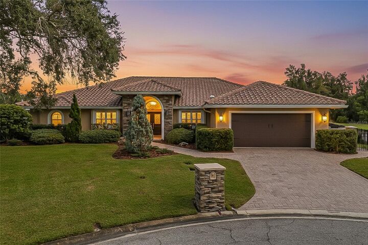 1080 Water Oak Court NE  St Petersburg FL 33703 photo