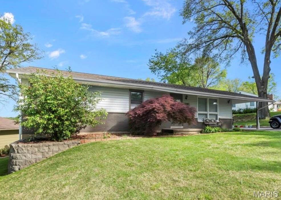 Property Photo:  1070 Dorothy Street  MO 63701 