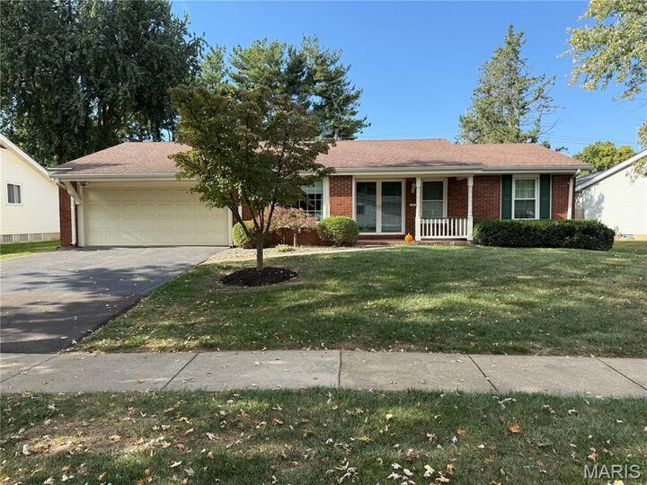 5 Pittsfield Court  Chesterfield MO 63017 photo