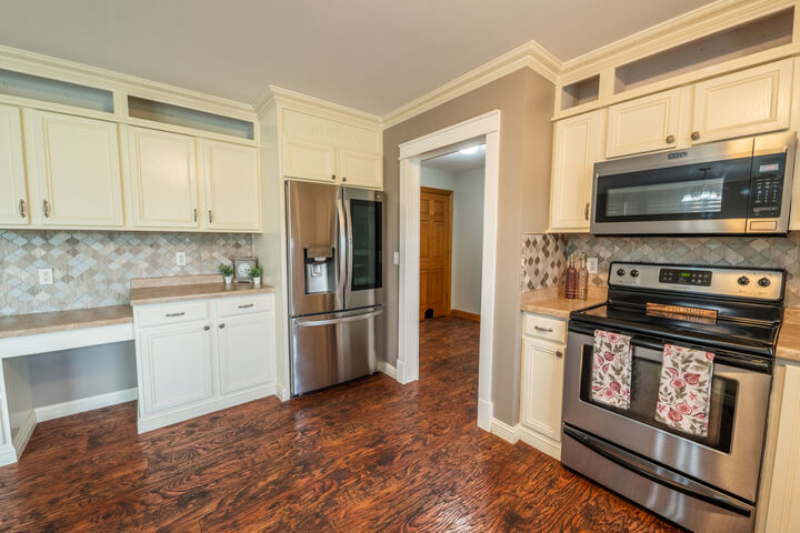Property Photo: 24 Rushmore Ln WI 53027
