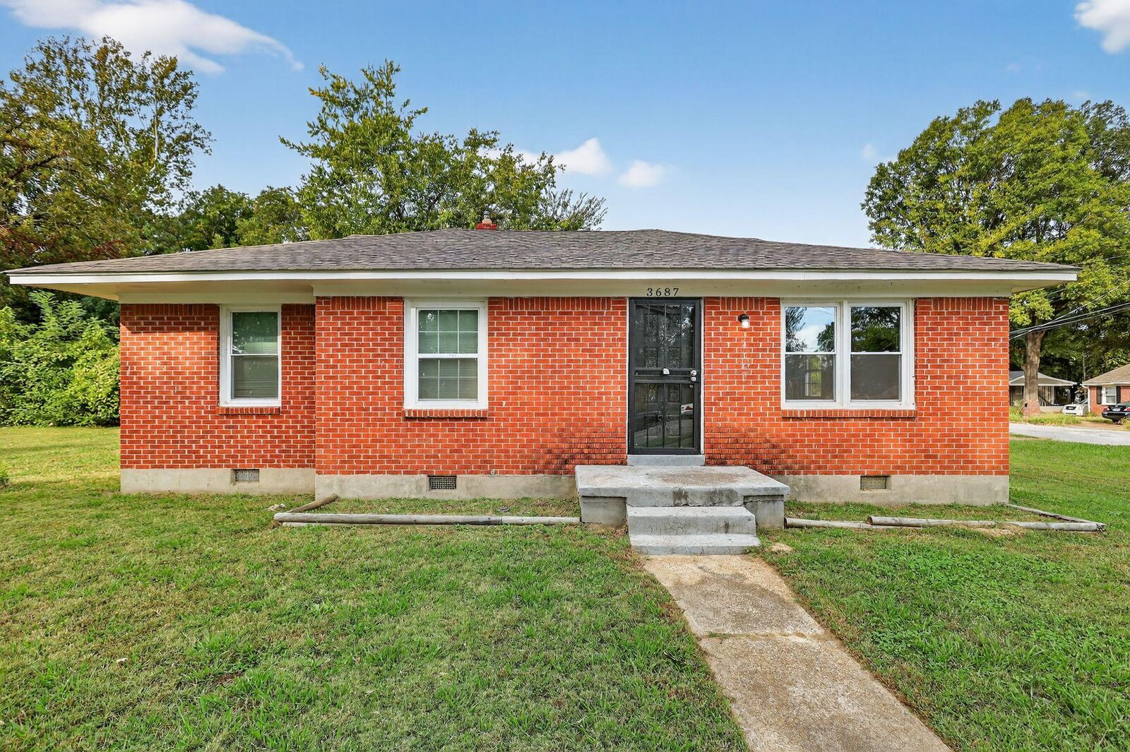 Property Photo: 3687 Windcrest Rd TN 38116