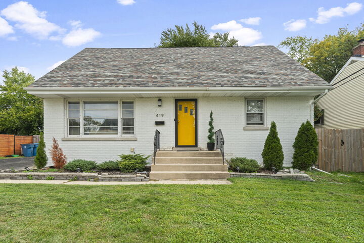 Property Photo: 419 Longwood Drive IL 60411