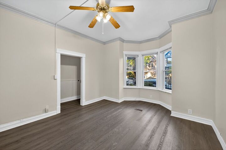 Property Photo:  1922 N Whipple Street 1  IL 60647