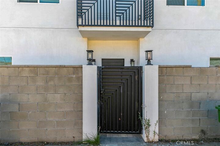 Property Photo:  9156 Morehart Avenue  CA 91331 