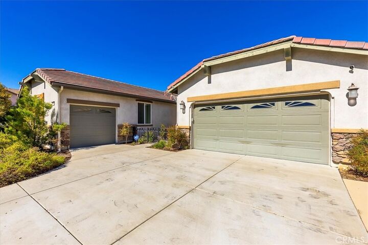 Property Photo:  23346 Platinum  CA 92595