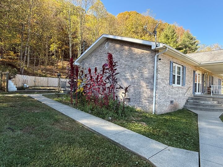 Property Photo:  451 Karens Way  WV 24739 