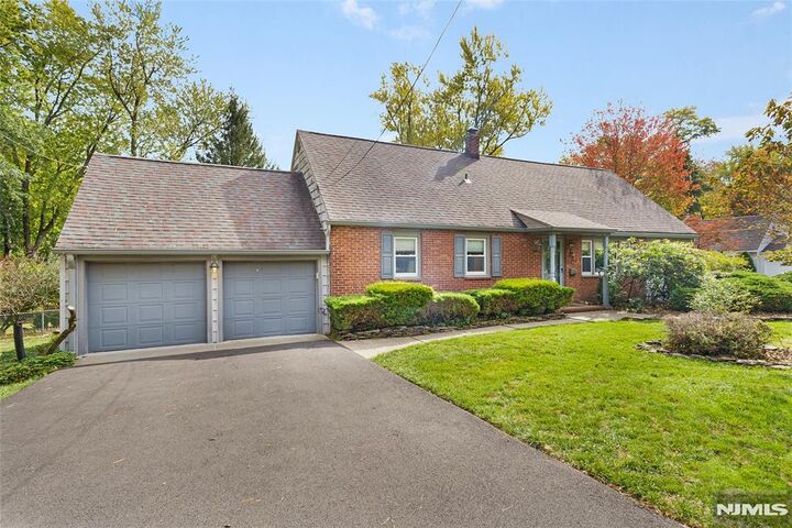342 Park Avenue  Midland Park NJ 07432 photo