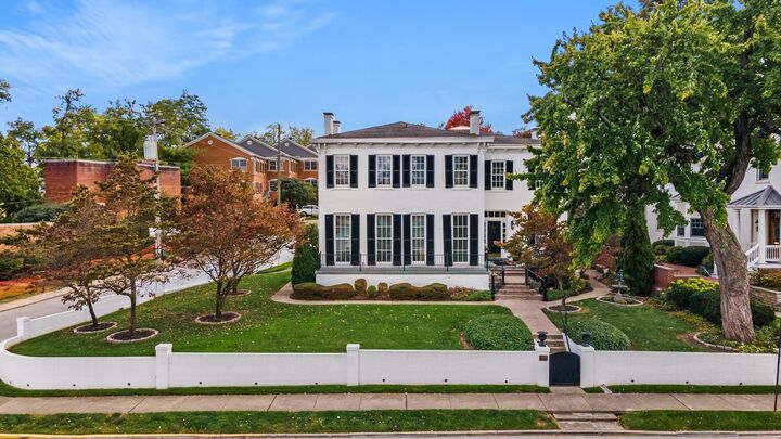 Property Photo:  420 - 422 Riverside Drive  KY 41011