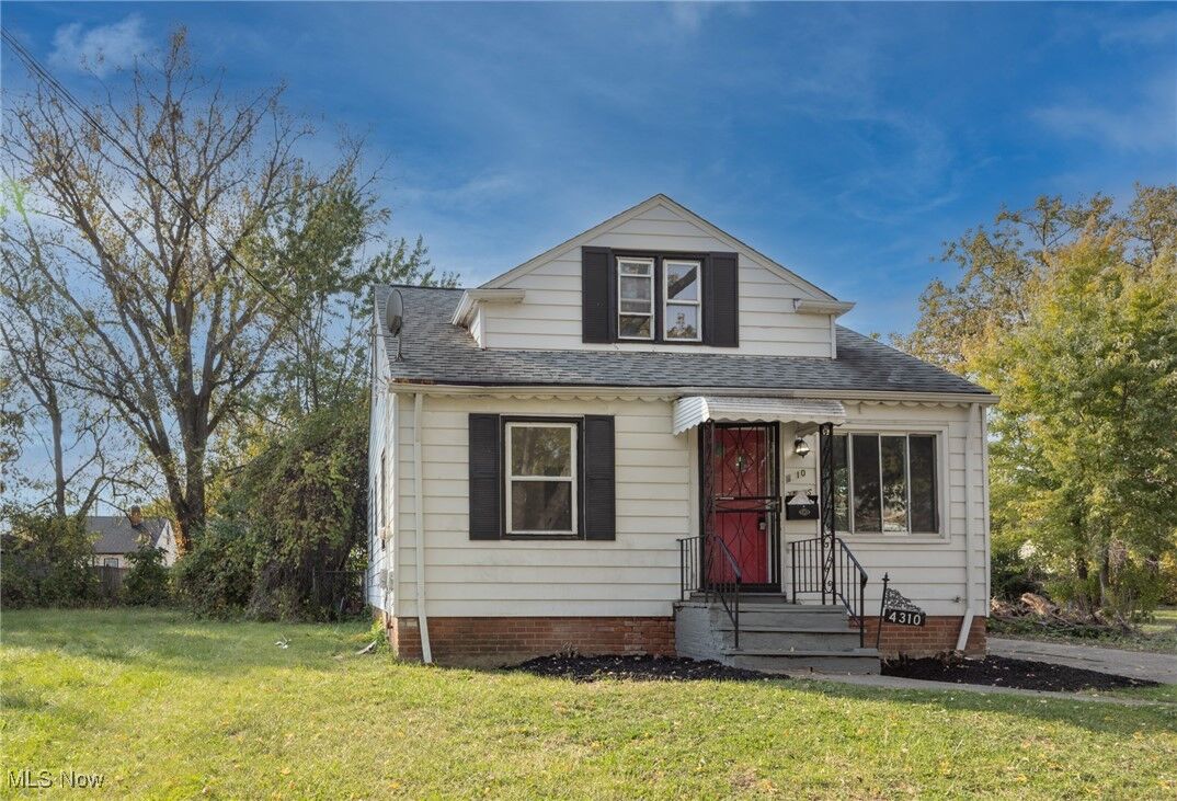 Property Photo: 4310 E 163rd Street OH 44128